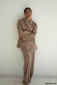 BLAZR AND TROUSER SAND